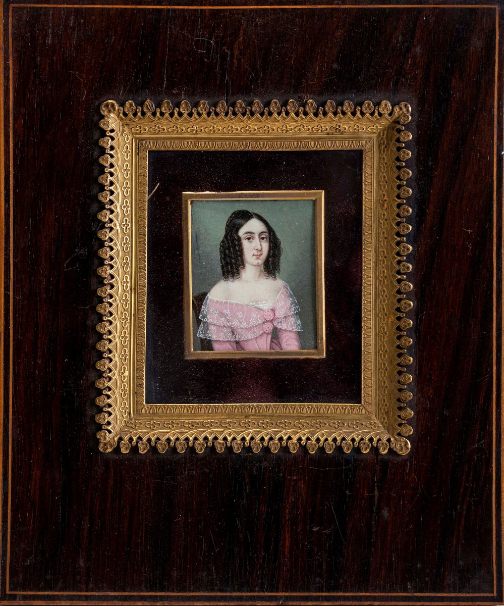 Lotto Due Miniature Raffiguranti Busti Femminili. XIX Secolo
