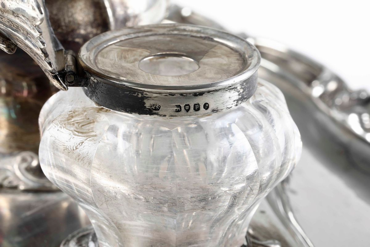 Calamaio in Argento Sterling Fuso, Sbalzato e Cesellato. Londra 1870. Argentiere R&s Gerrard