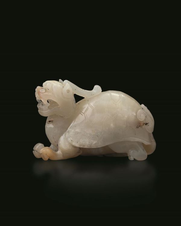 Figura di drago tartaruga scolpita in giada bianca e russet, Cina, Dinastia Qing, epoca Qianlong (1736-1796)