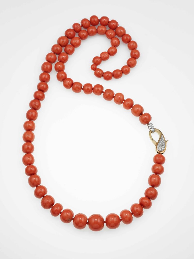 Coral necklace with gold diamond clasp  - Auction Fine and Coral Jewels - Cambi Casa d'Aste