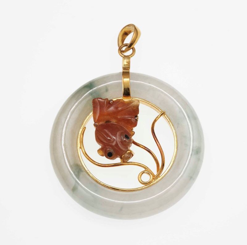 Jade and gold pendant  - Auction Fine and Coral Jewels - Cambi Casa d'Aste
