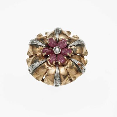 Anello con Piccoli Rubini Incisi e Diamanti Taglio Huit-huit