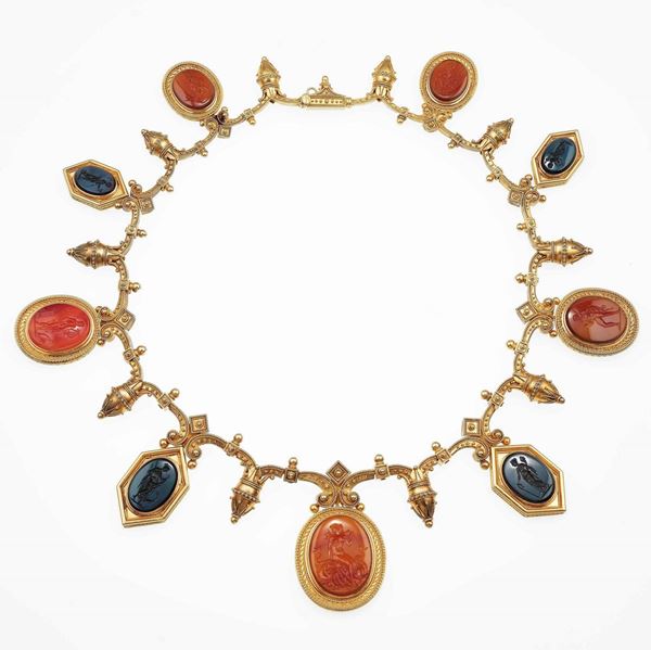Carved cornelian and gold demi-parure