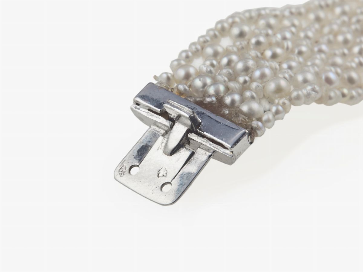 Cartier. Bracciale con Seed Pearls, Diamanti e Smalto