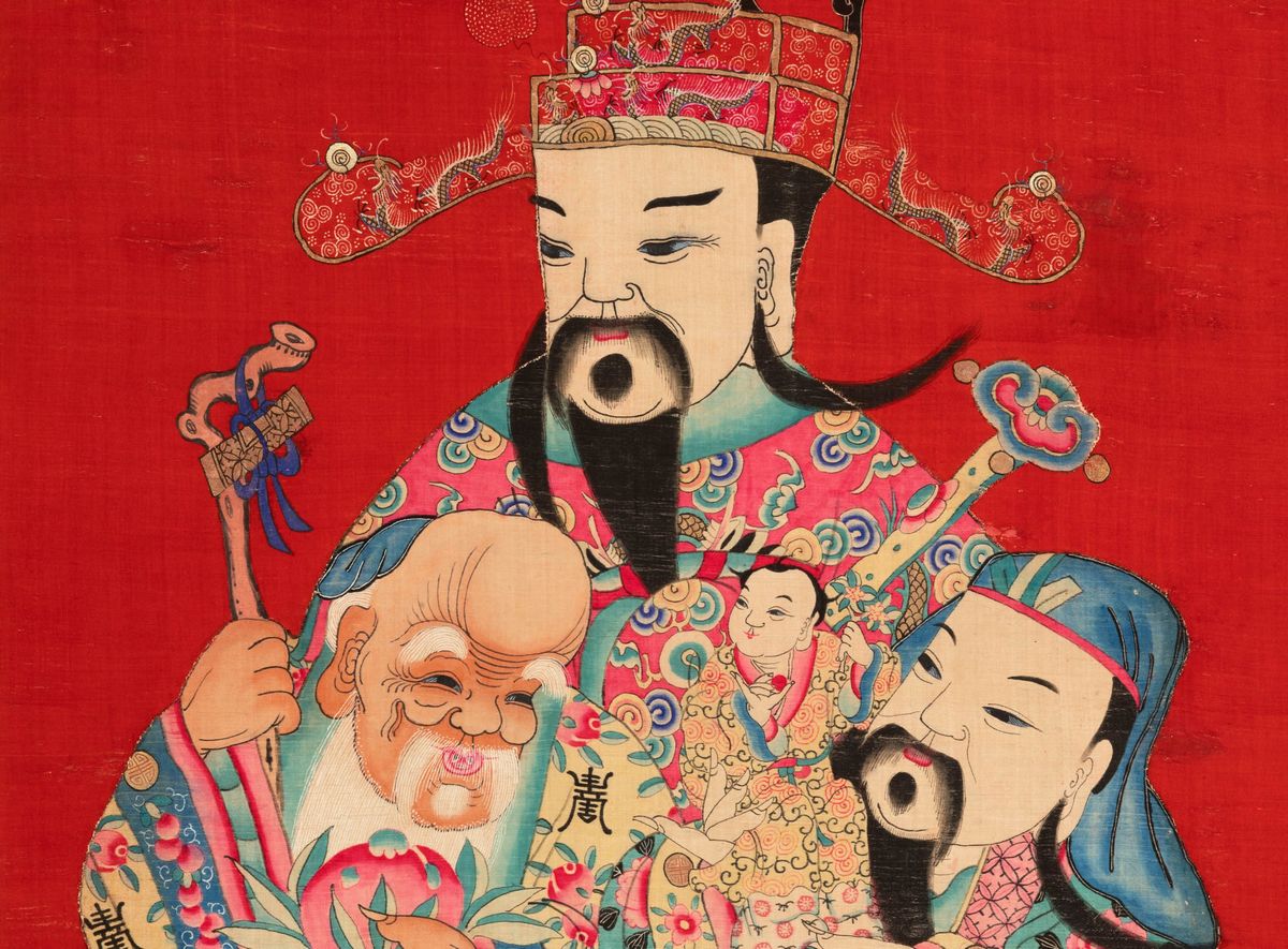 Dipinto su Seta Raffigurante Saggi, Dignitario e Fanciulli a Fondo Rosso, Cina, Dinastia Qing, XI...