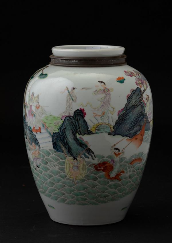 Vaso in porcellana con figure di saggi entro paesaggio, Cina, Dinastia Qing, XIX secolo