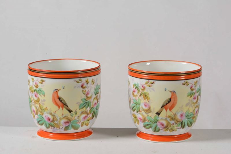 Coppia di vasi in porcellana decorata in policromia a volatili e fiori  - Auction Majolica, Porcelain and Glass | Cambi Time - Cambi Casa d'Aste