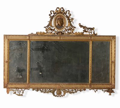 Caminiera in Legno Intagliato e Dorato. Fine XX Secolo
