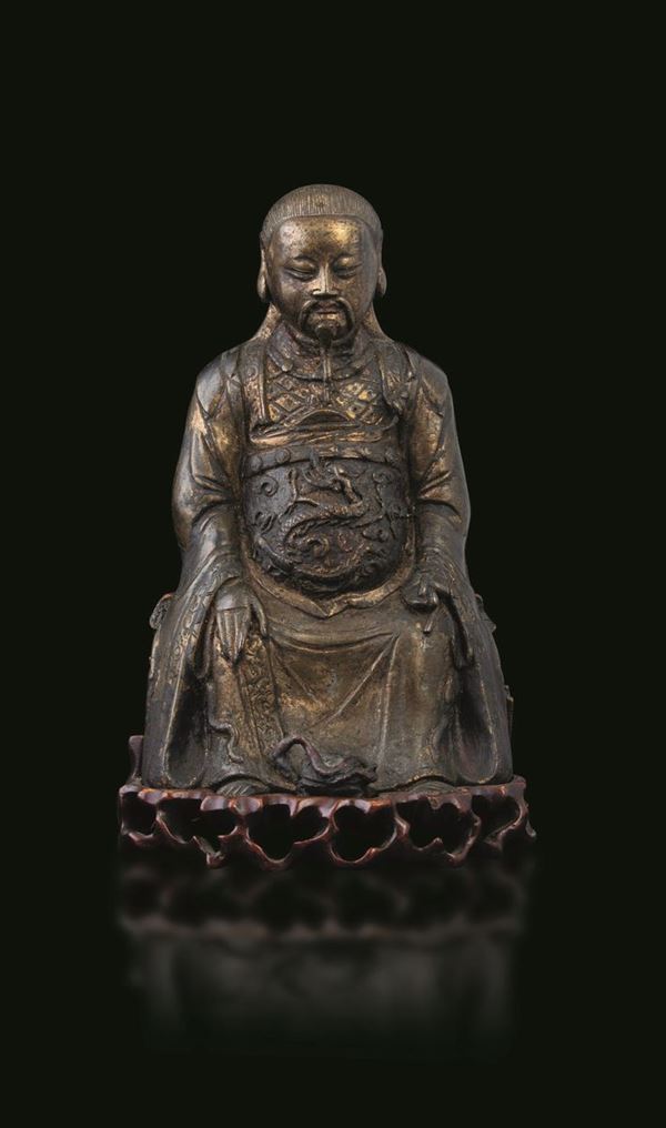 Figura di dignitario in bronzo con tracce di doratura, Cina, Dinastia Ming, XVII secolo