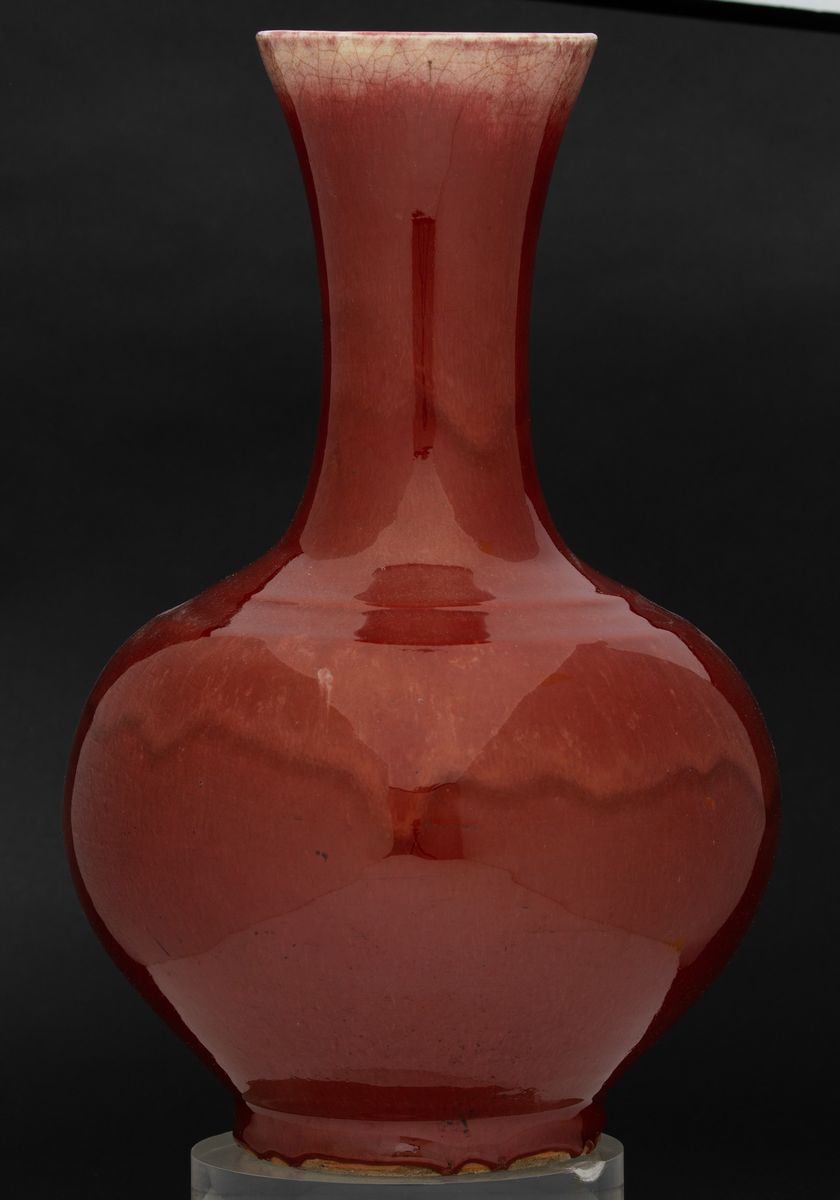 Vaso a Bottiglia in Porcellana Monocroma Color Sangue di Bue, Cina, Dinastia Qing, XIX Secolo