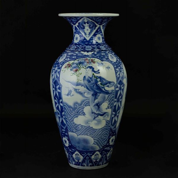 A porcelain vase, Japan, Meiji period