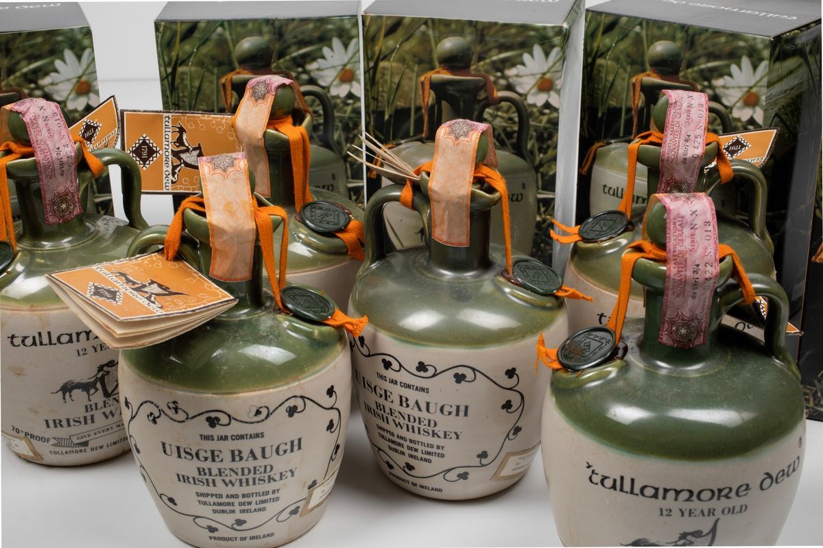 Tullamore Dew, Uisge Baugh Blended Irish Whiskey 12 Years Old