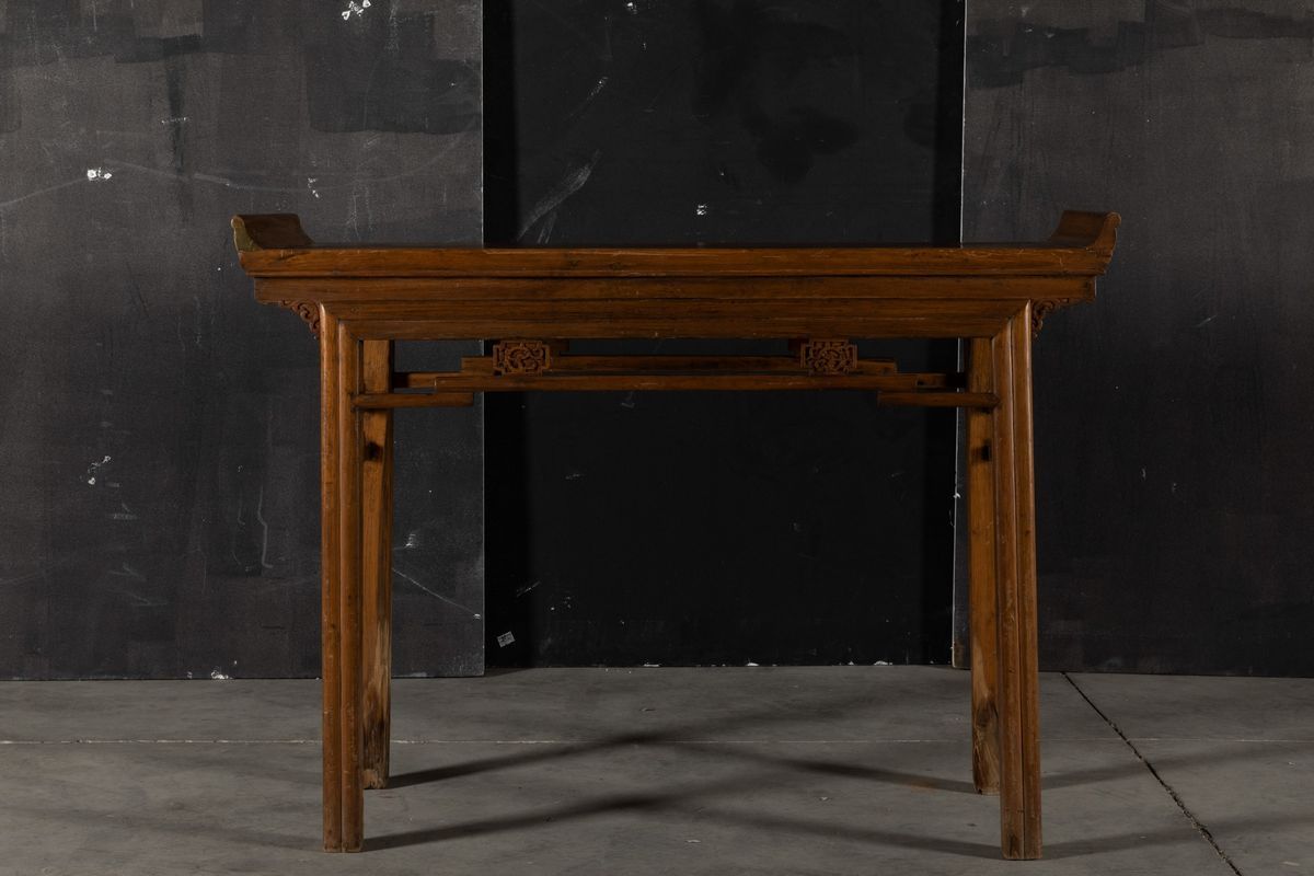 Altare in Legno Dolce con Figure di Drago Incise, Cina, Dinastia Qing, XIX Secolo