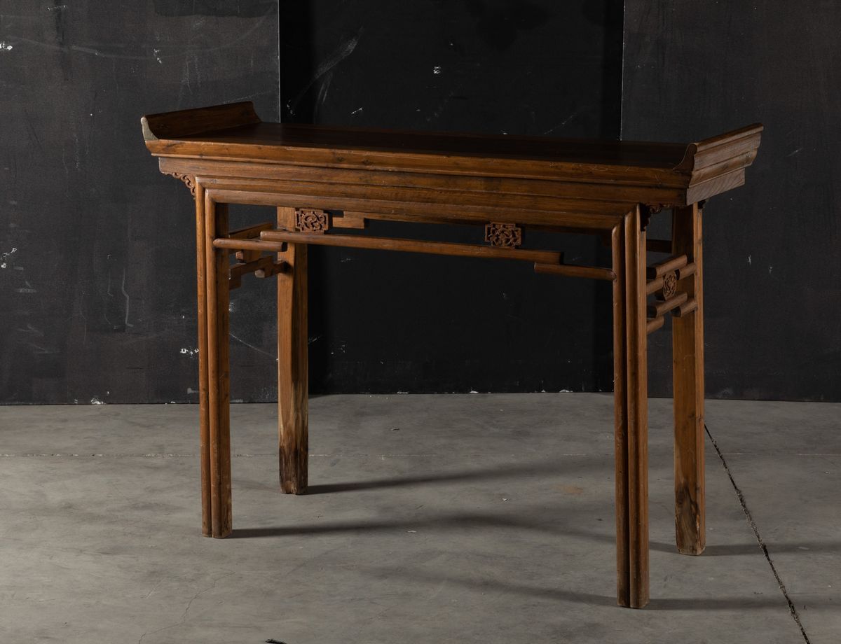 Altare in Legno Dolce con Figure di Drago Incise, Cina, Dinastia Qing, XIX Secolo