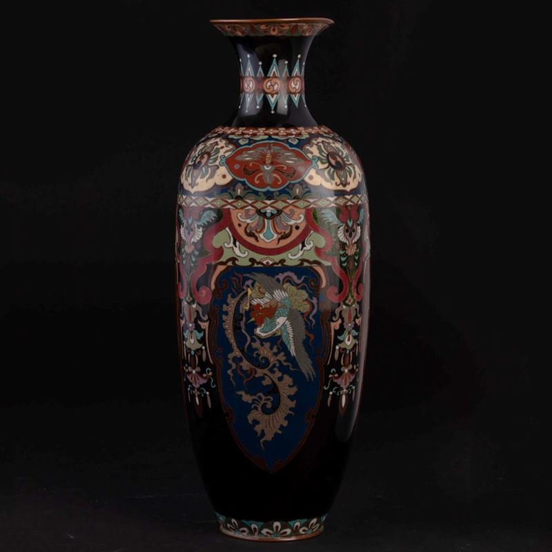 An enamel vase, Japan, Meiji period  - Auction Chinese Works of Art - II - Cambi Casa d'Aste