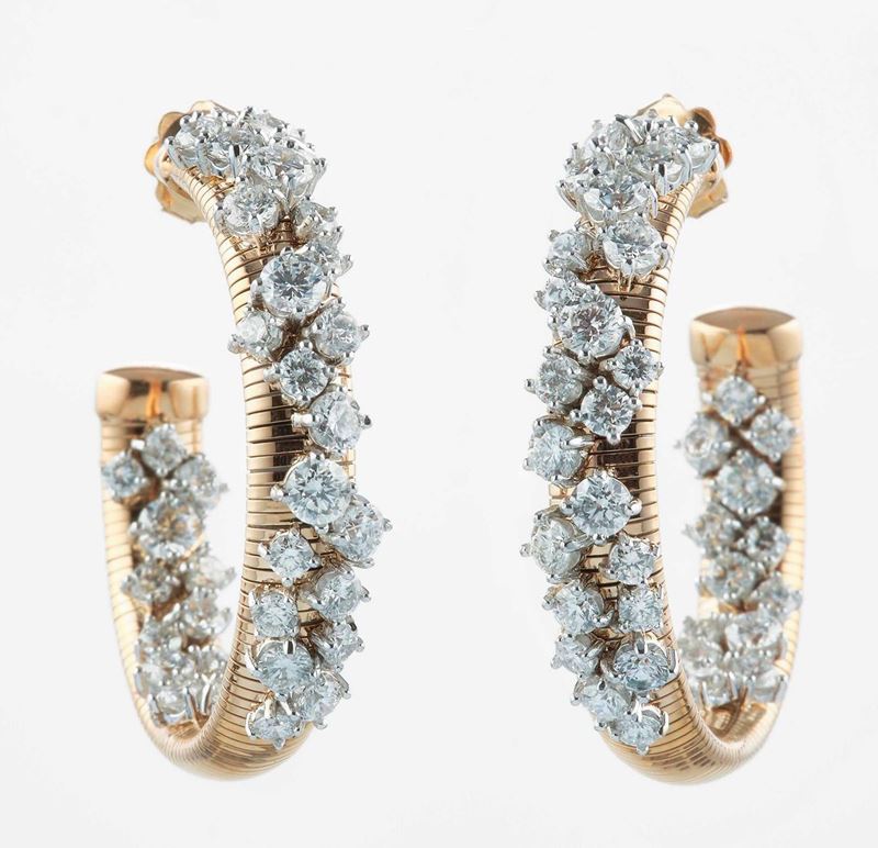 Pair of diamond and gold earrings  - Auction Contemporary Jewels - Cambi Casa d'Aste