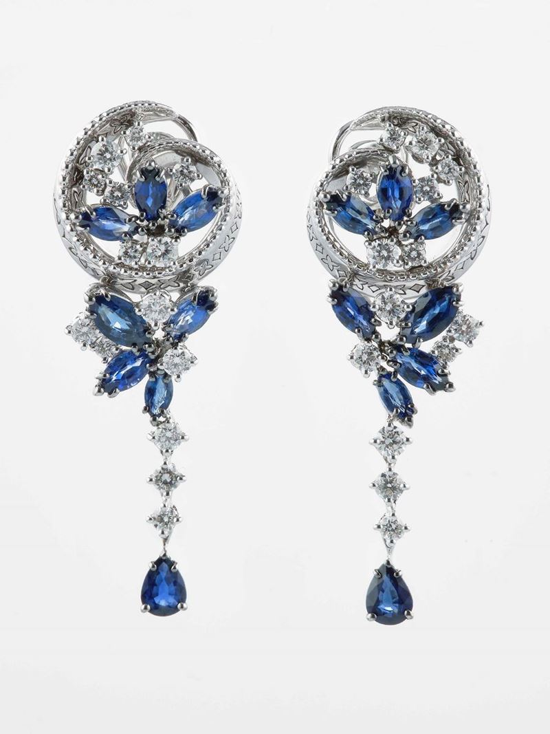 Pair of sapphire and diamond pendant earrings  - Auction Contemporary Jewels - An Italian brand story - Cambi Casa d'Aste