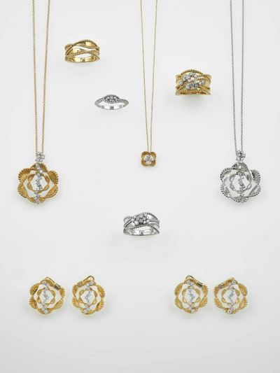 Modello Velvet Diamonds. Lotto Composto da Sette Anelli, Due Paia di Orecchini e Quattro Pendenti...