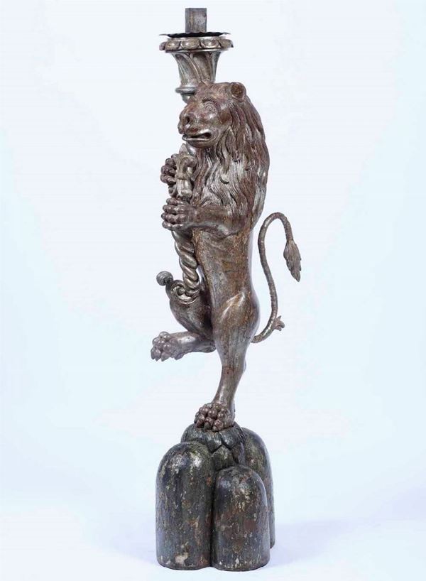 Grande leone reggitorcia. Arte veneziana del XVII secolo