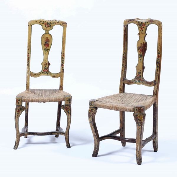 Coppia di sedie in legno dipinto. Venezia, XIX secolo