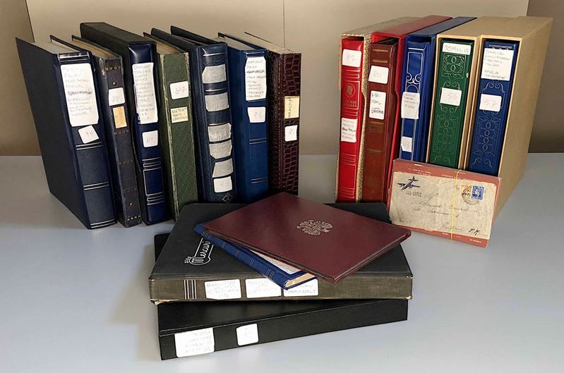 1860/1987, Mondiali, 16 volumi grandi e piccoli contenenti raccolte o collezioni di francobolli.  - Auction Philately - Cambi Casa d'Aste