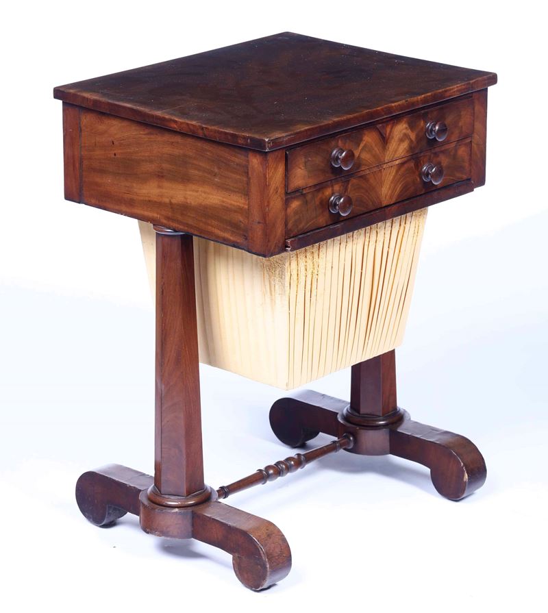 Tavolino da lavoro a due cassetti. XIX-XX secolo  - Auction Antique April | Cambi Time - Cambi Casa d'Aste