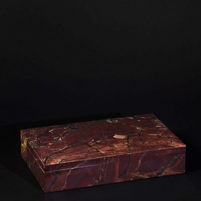 Cofanetto in Diaspro Bordeaux con Interno in Marmo,manifattura XXI Sec.