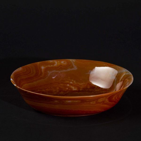 Oval carnelian bowl