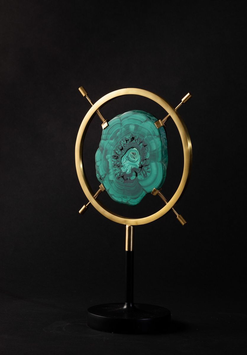 Fetta di Malachite in Supporto Circolare Verticale