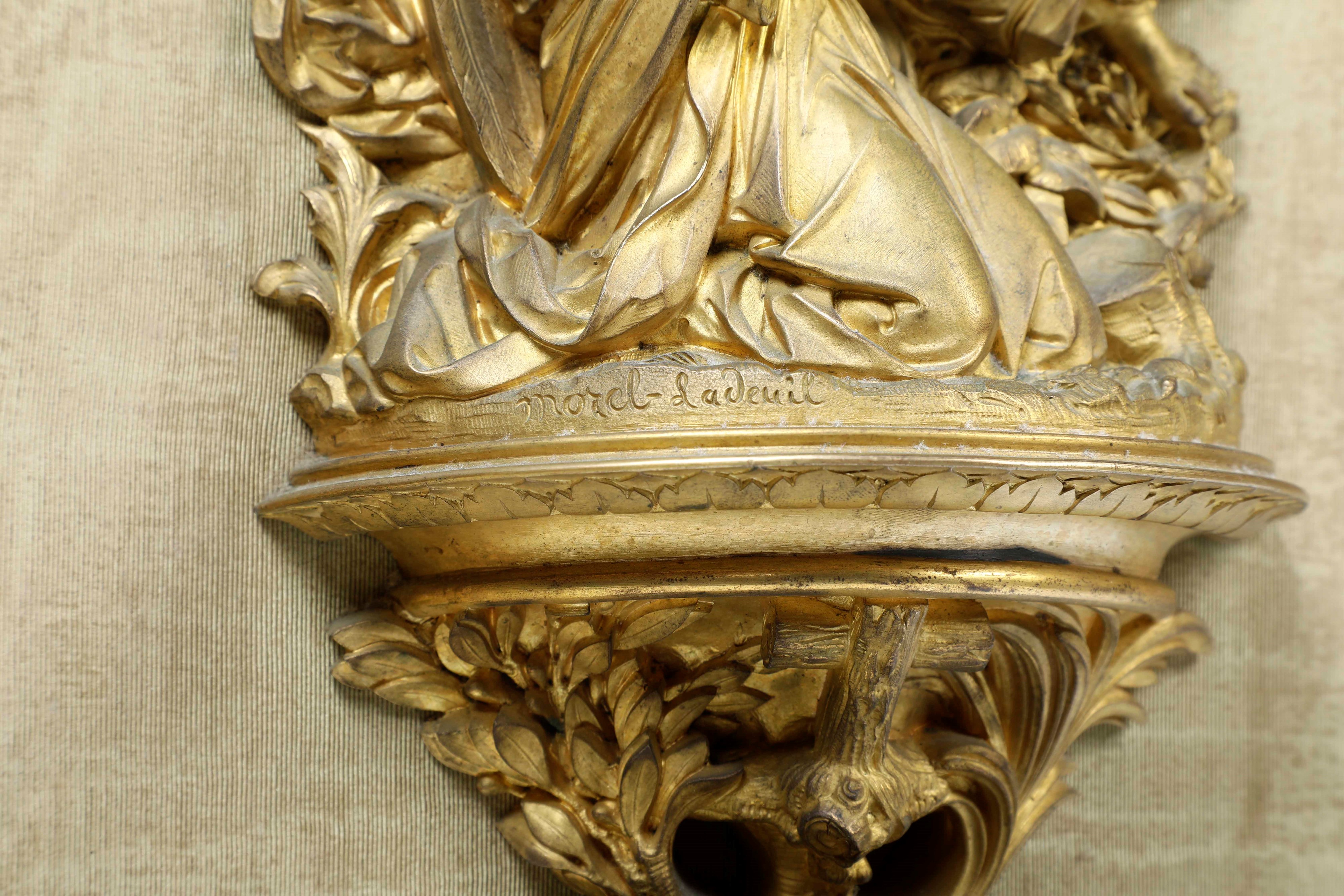 Léonard Morel-ladeuil - Acquasantiera in Bronzo Dorato Raffigurante Gesù tra gli Angeli
