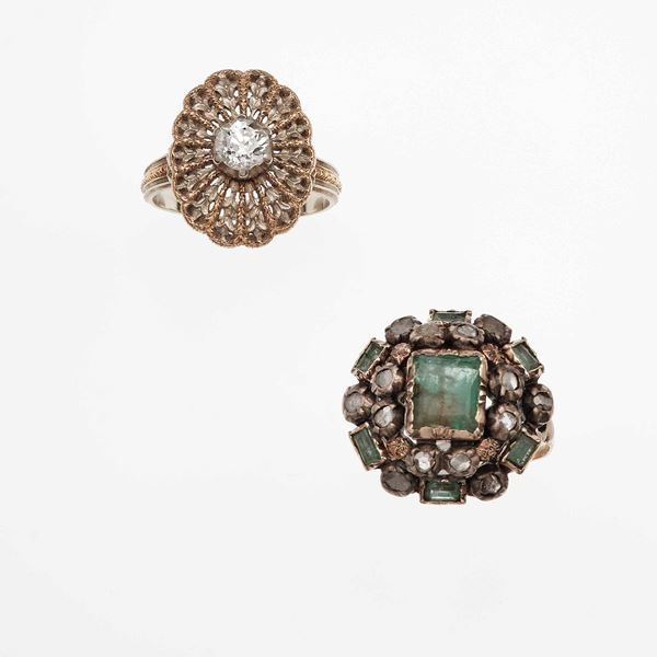 Anello con diamante di vecchio taglio di ct 0.50 circa e anello con smeraldi