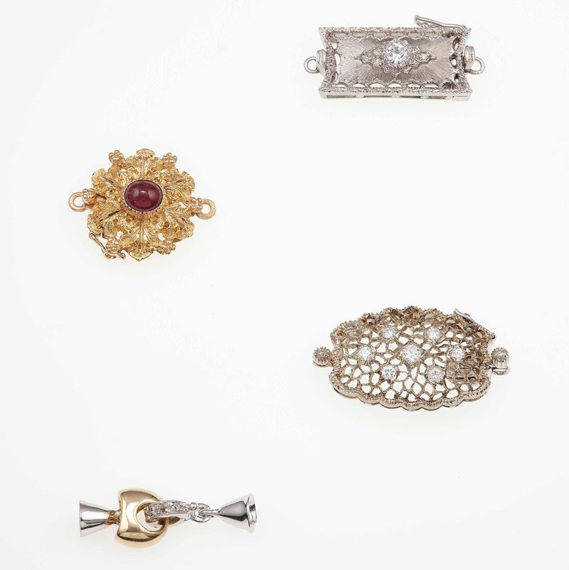 Group of four diamond and gold clasps  - Auction Jewels - Cambi Casa d'Aste