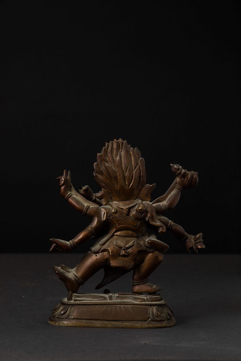 Figura in Bronzo Raffigurante Mahakala Yab-yum su Fiore di Loto, Tibet, XVIII Secolo