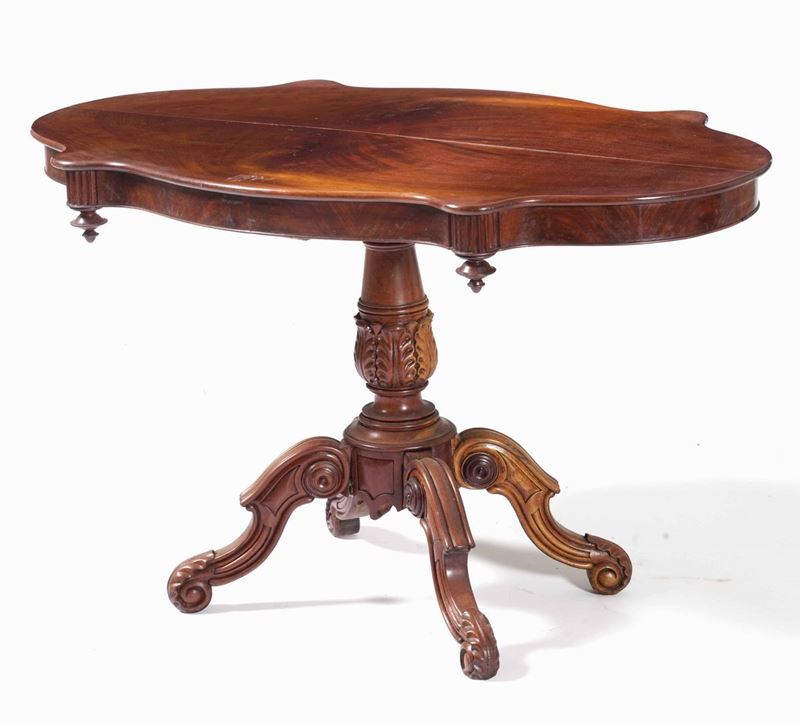 Tavolo a biscotto lastronato in piuma di mogano, XIX secolo  - Auction Antique April | Cambi Time - Cambi Casa d'Aste
