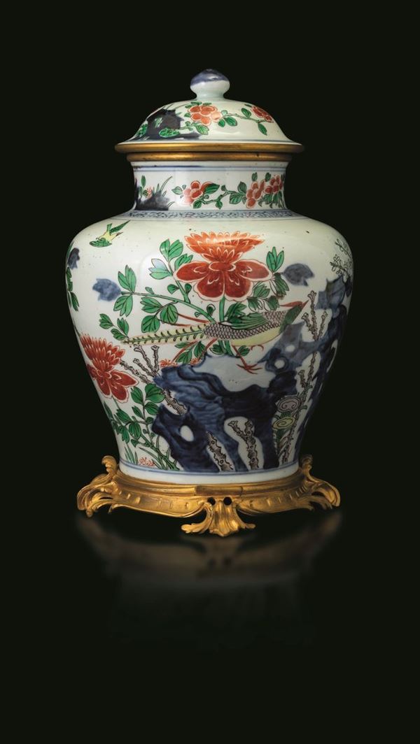 A Wucai porcelain potiche, China, Qing Dynasty Shunzhi period (1644-1661)