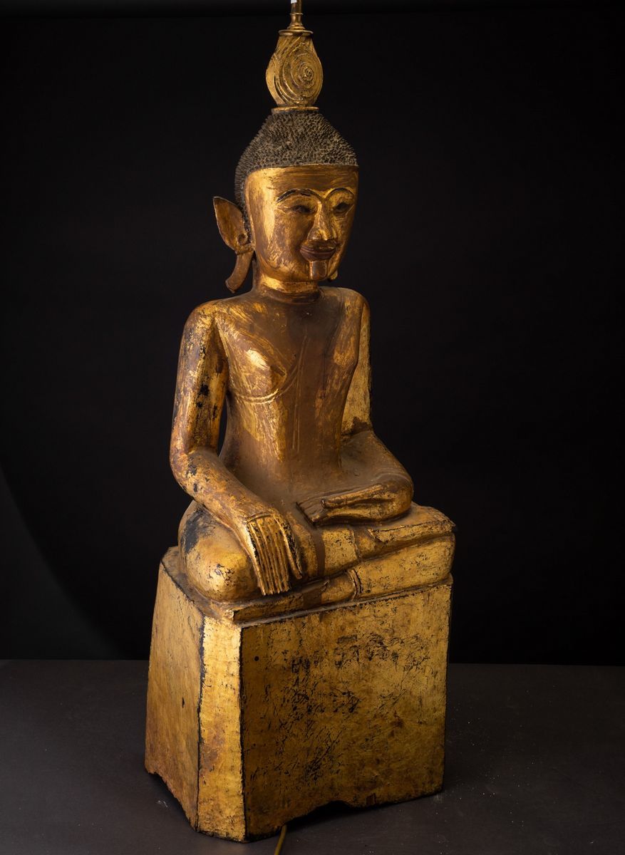 Buddha Sakyamuni in Legno Dorato, Indonesia, XIX Secolo