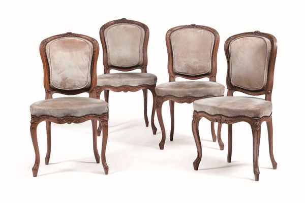 Quattro sedie in legno intagliato. Francia, XVIII-XIX secolo