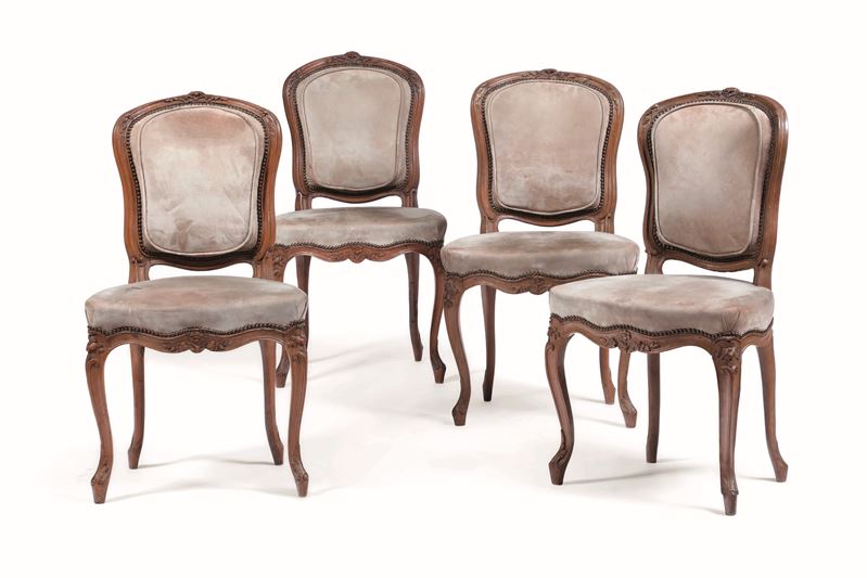 Quattro sedie in legno intagliato. Francia, XVIII-XIX secolo  - Asta Antiquariato Aprile - Cambi Casa d'Aste