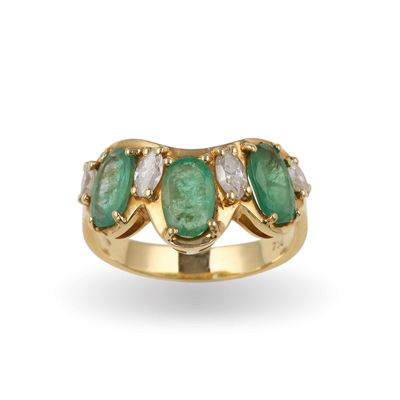 Anello con Smeraldi Taglio Ovale e Diamanti Taglio a Marquise