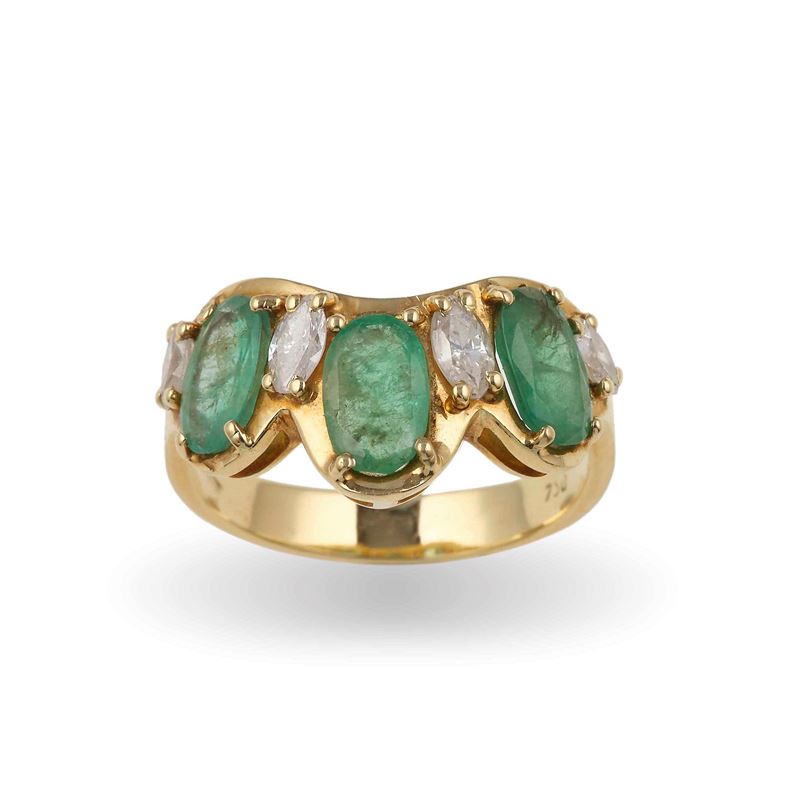 Anello con smeraldi taglio ovale e diamanti taglio a marquise  - Asta Gioielli | Cambi Time - Cambi Casa d'Aste