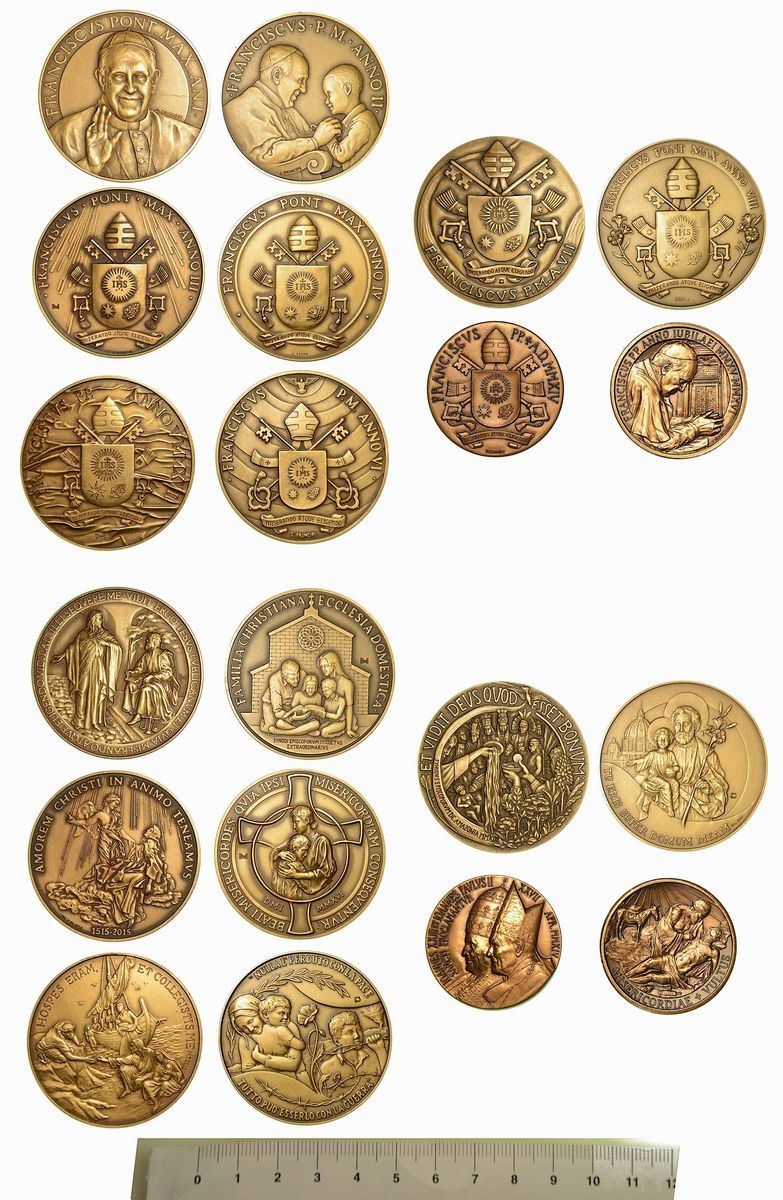 VATICANO. Lotto di 10 medaglie annuali e straordinarie in bronzo.  - Auction Numismatics - Cambi Casa d'Aste