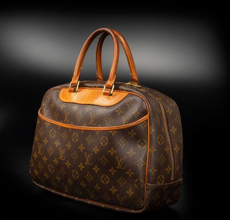 Sold at Auction: Louis Vuitton Computer Case