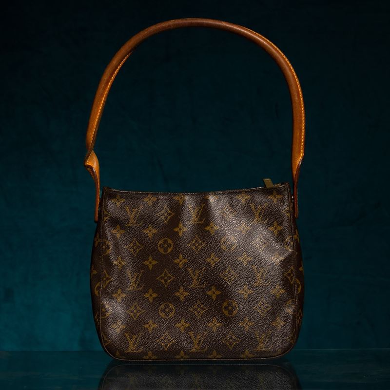 Louis Vuitton Looping GM - Auction Luxury Vintage and Collector's