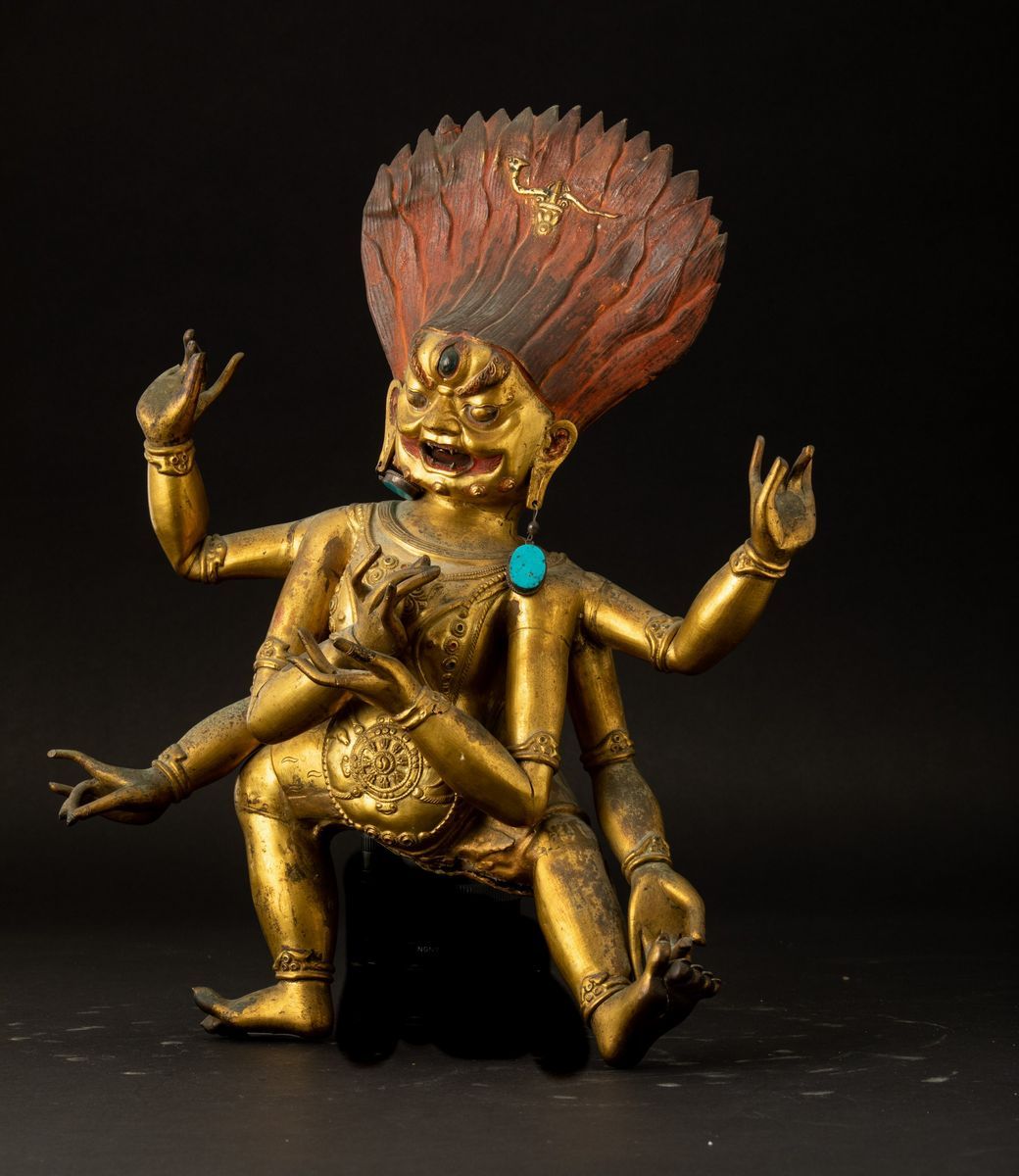Grande Figura di Mahakala Repoussè Dorato con Tracce di Policromia e Pendenti in Turchese, Tibet,...