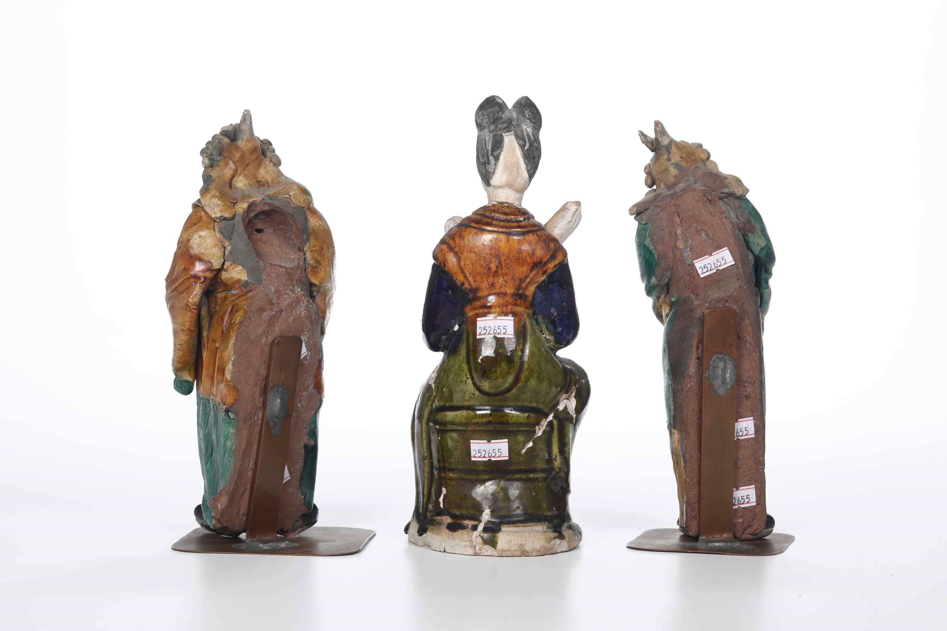 Lotto Composto da Tre Figure in Terracotta Invetriata, Cina, Dinastia Qing, XIX Secolo
