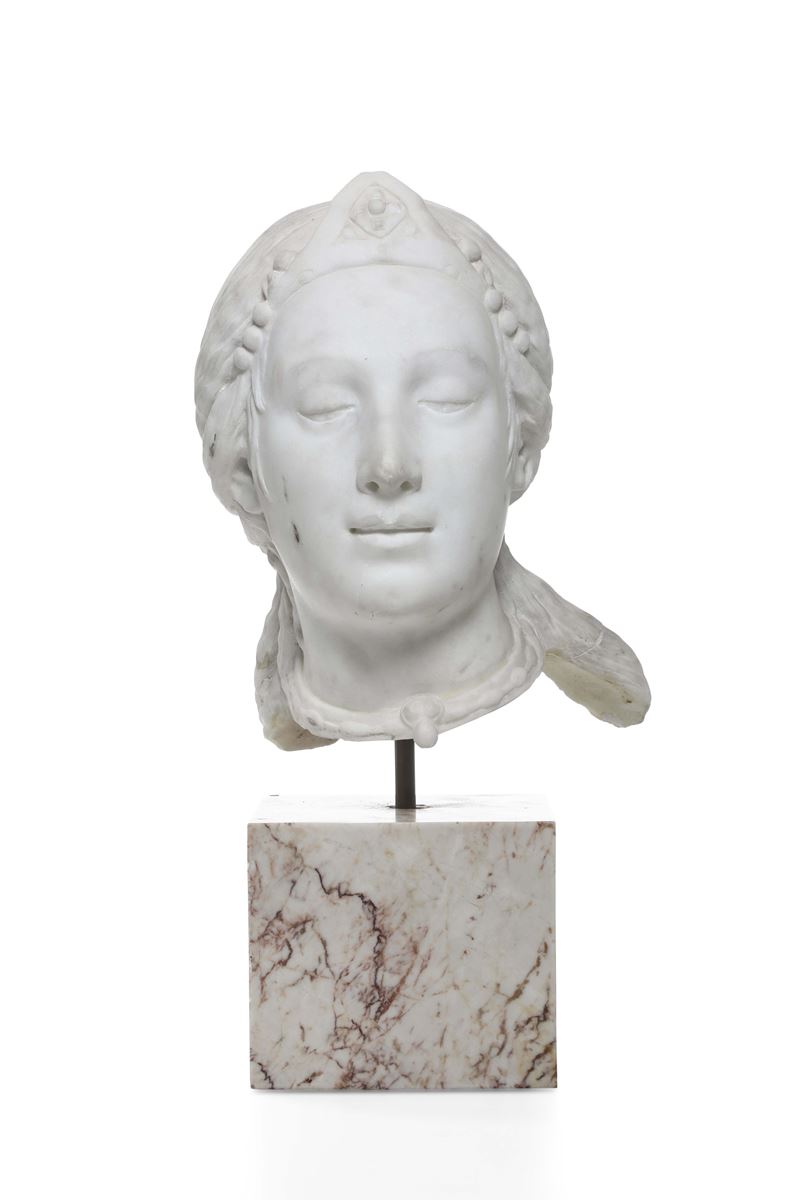 Volto femminile. Marmo bianco. Scultore del XIX secolo  - Auction Italian Mansions - Cambi Casa d'Aste