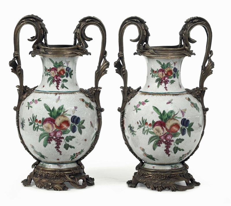 Coppia di vasi Francia, probabilmente Parigi, XX secolo  - Auction Italian Mansions - Cambi Casa d'Aste