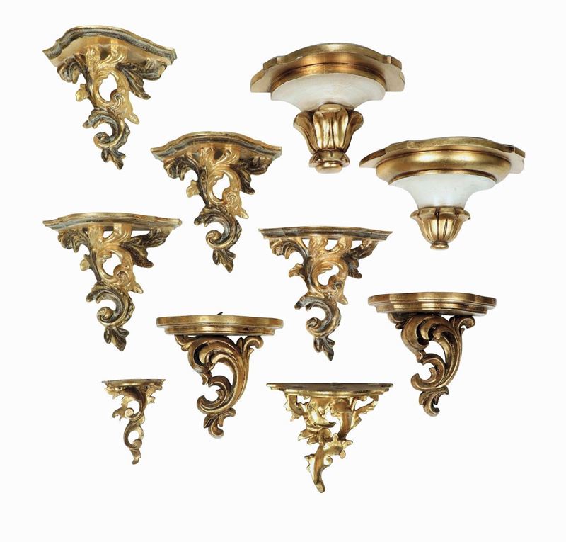 Dieci piccole mensole in legno dorato, XX secolo  - Asta Dimore Italiane - Cambi Casa d'Aste