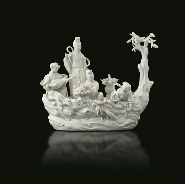 Gruppo in porcellana Blanc de Chine raffigurante scena di vita comune con fanciulle, Cina, Repubblica, XX secolo