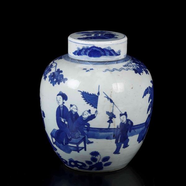 Potiche in porcellana bianca e blu con figure di saggi entro paesaggio, Cina, Dinastia Qing, XIX secolo